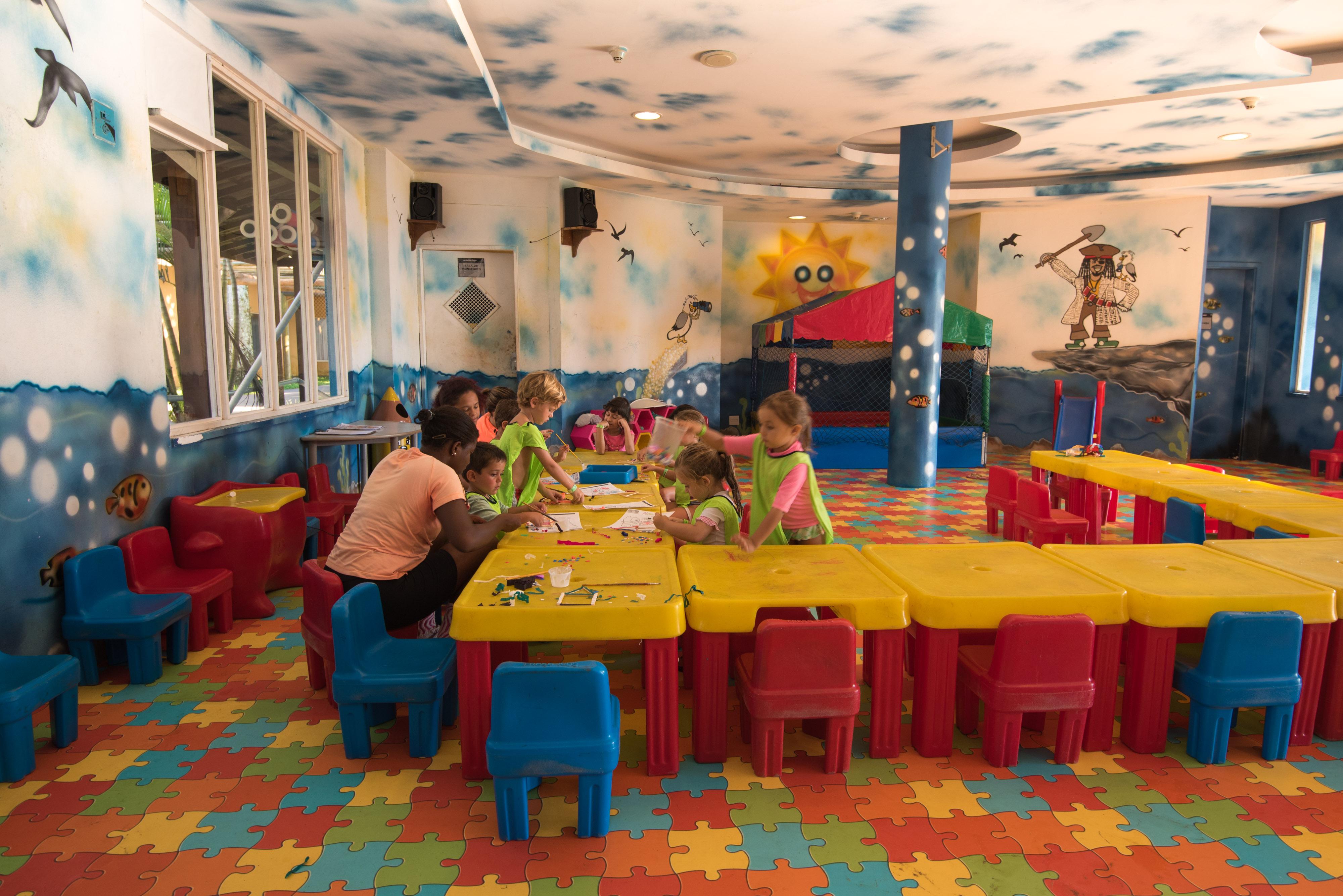 Vila Gale Eco Resort Angra アングラドスレイス エクステリア 写真 The children's club at the hotel