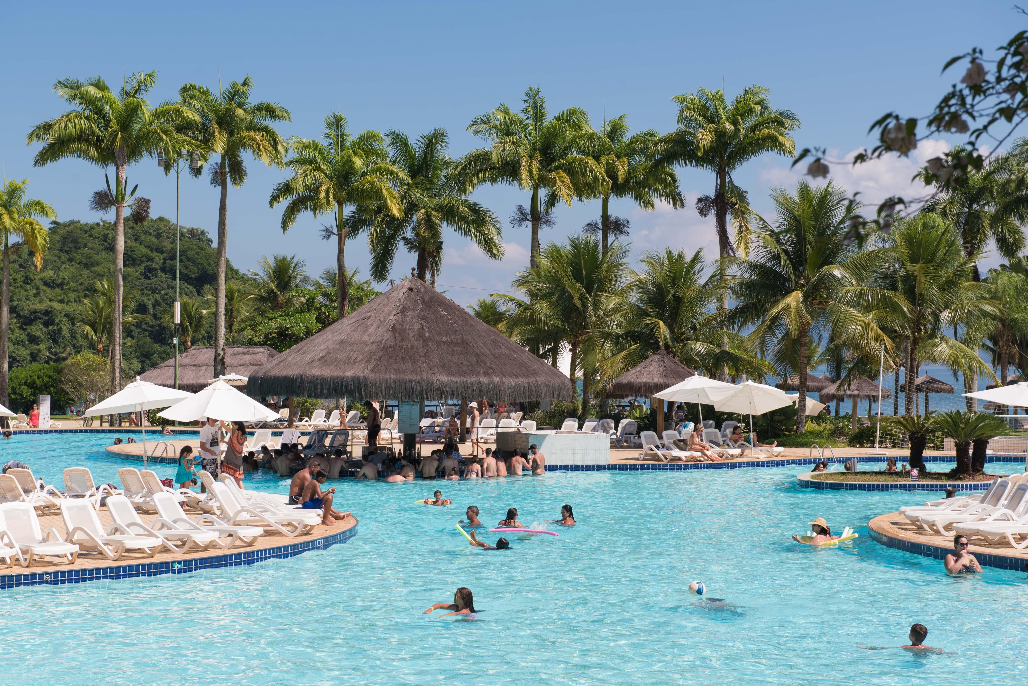 Vila Gale Eco Resort Angra アングラドスレイス エクステリア 写真 The swimming pool at the resort