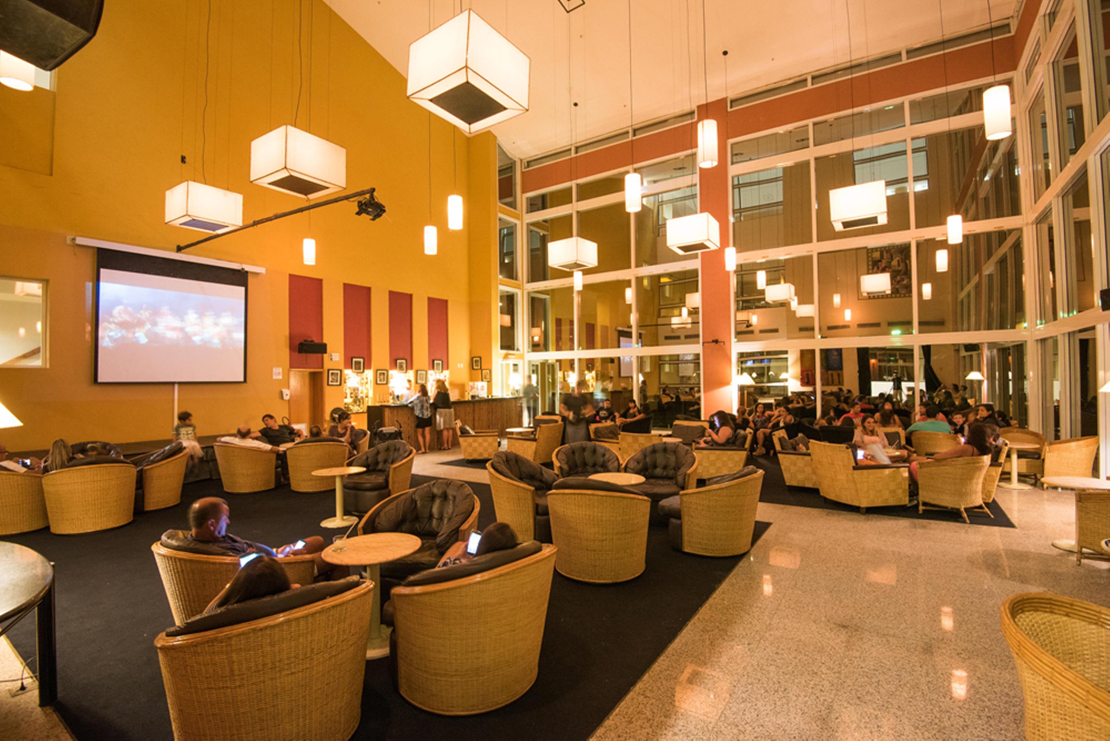Vila Gale Eco Resort Angra アングラドスレイス エクステリア 写真 The lounge at KLIA