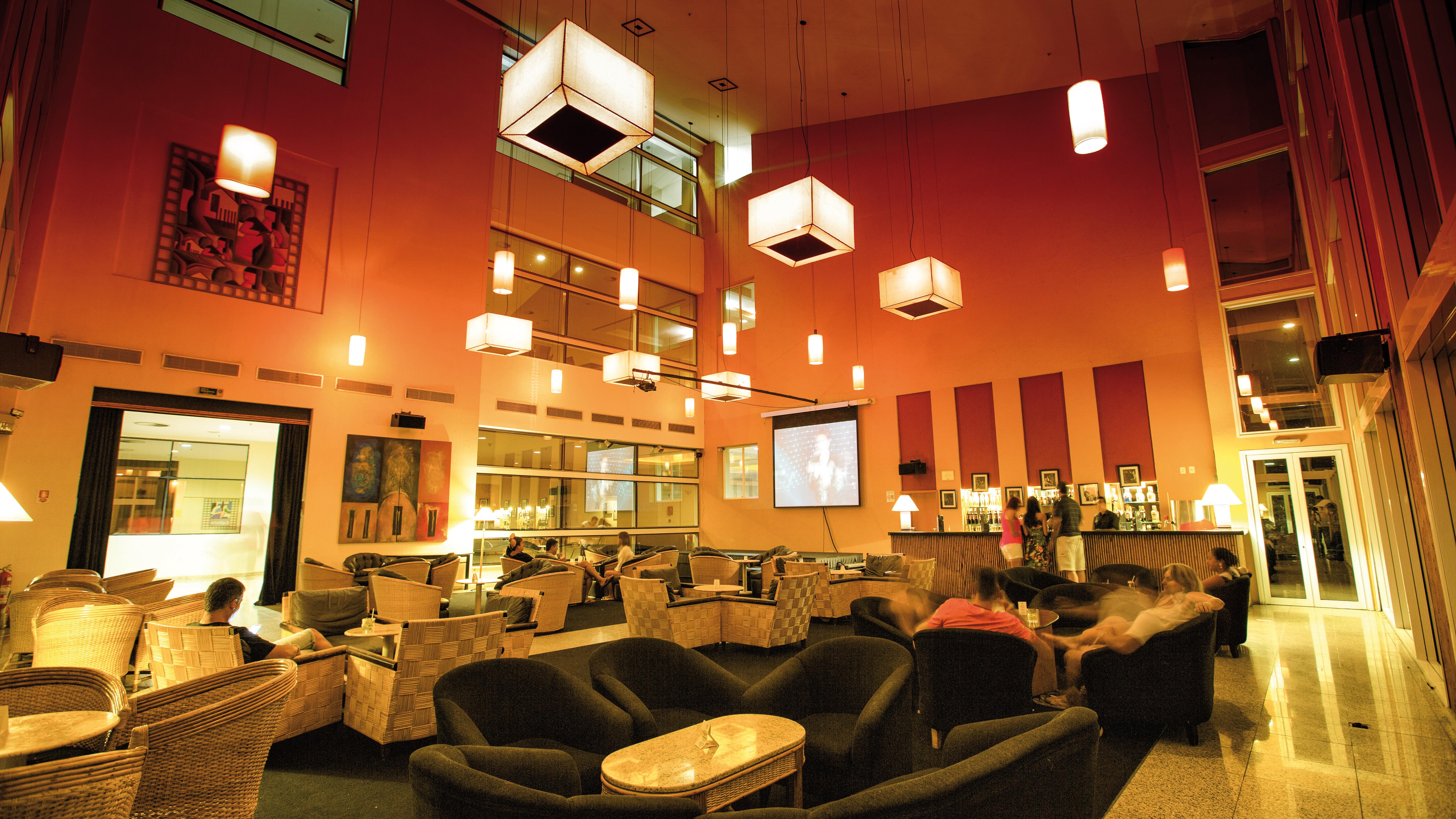 Vila Gale Eco Resort Angra アングラドスレイス エクステリア 写真 The lounge at the airport